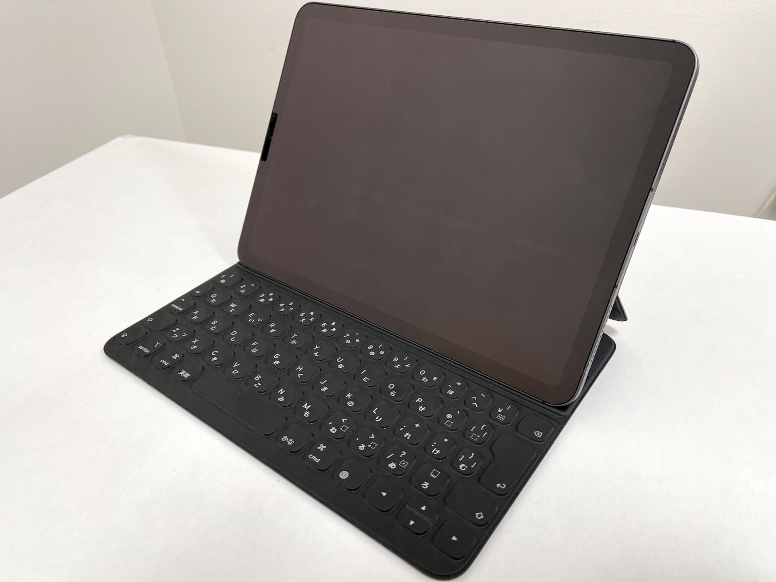 【レビュー】iPadAir第4世代、11インチiPadPro（第2世代）対応「Smart Keyboard Folio」 - もちろぐ